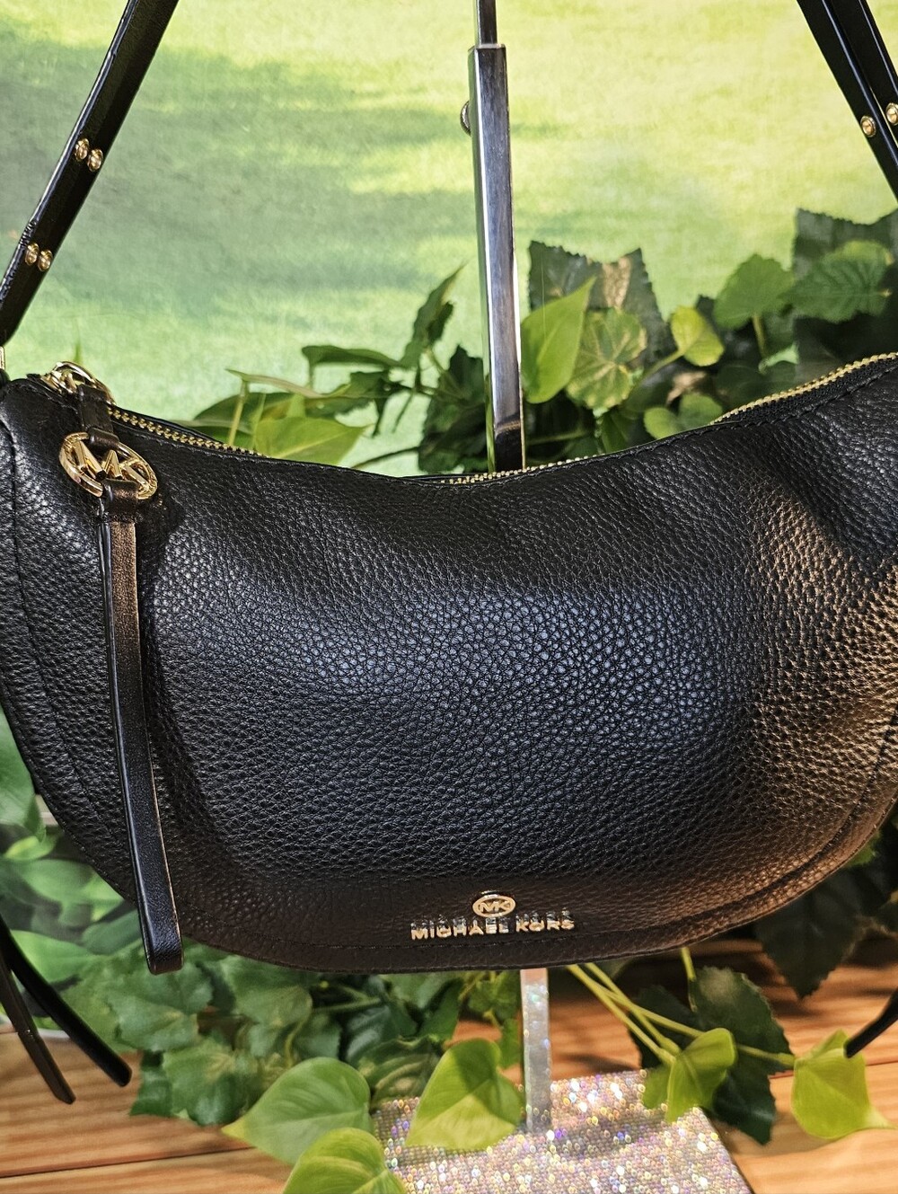 Michael Kors Black Pebbled Leather Crescent Crossbody Shoulder Bag Gold Hardware - Picture 10 of 11